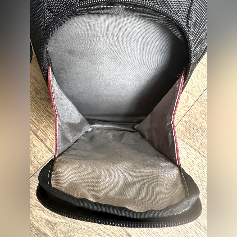 Victorinox Swiss Army Black Travel Duffle Bag - Unisex, Weekender Bag - Picture 9 of 16